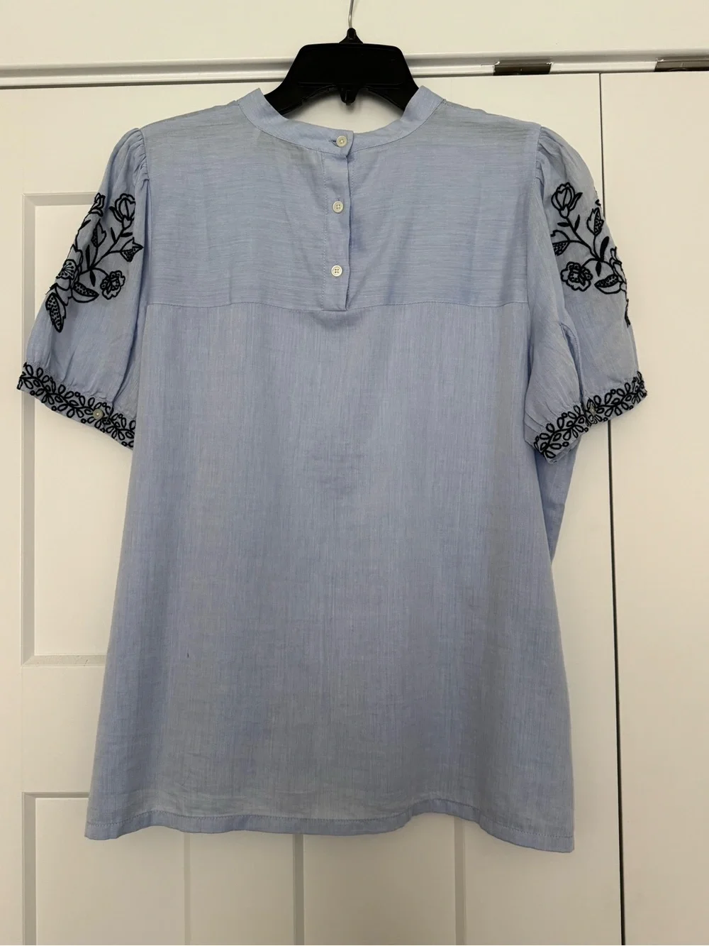 NWOT Loft Light Blue Embroidered Puff Sleeve Women's Top